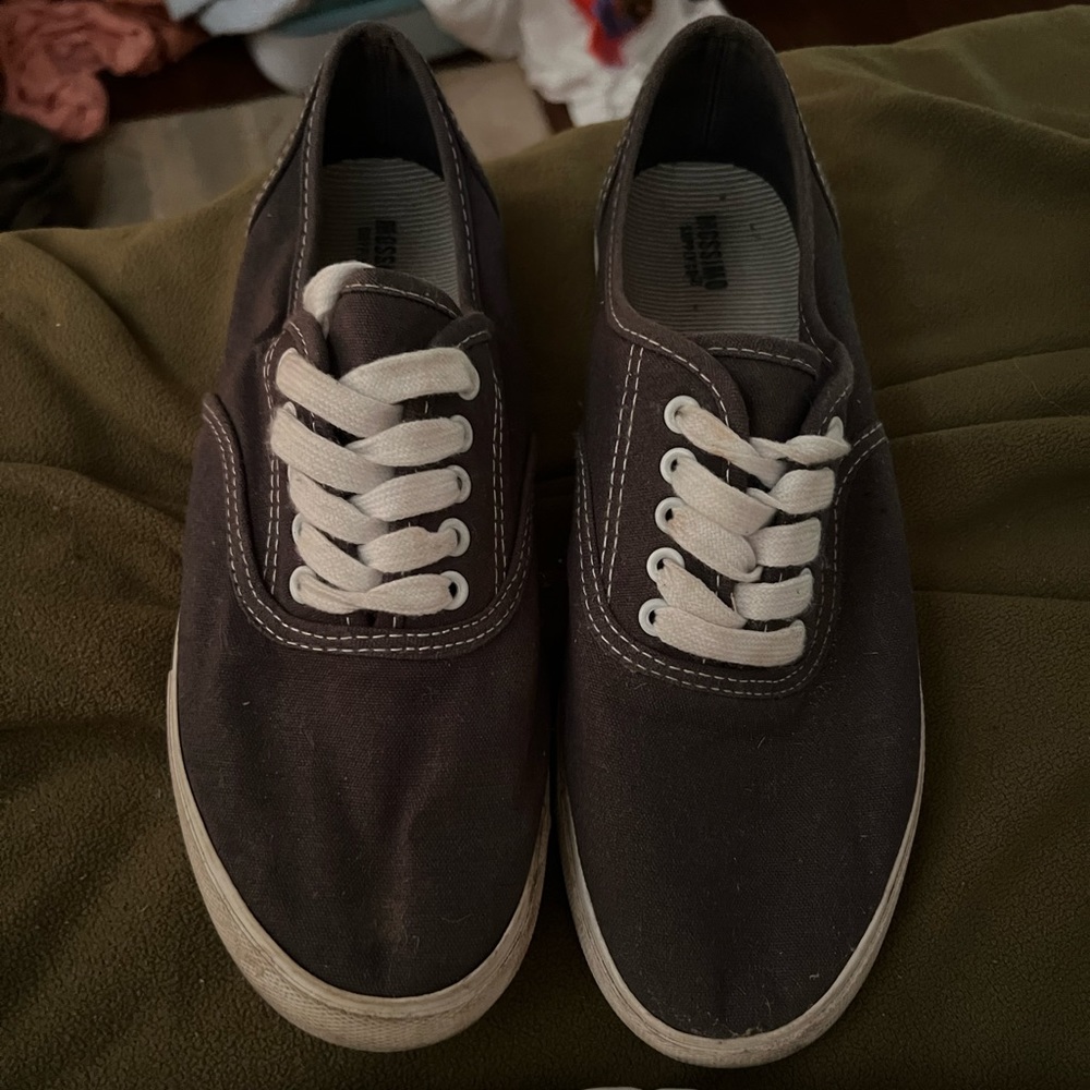 Navy Keds